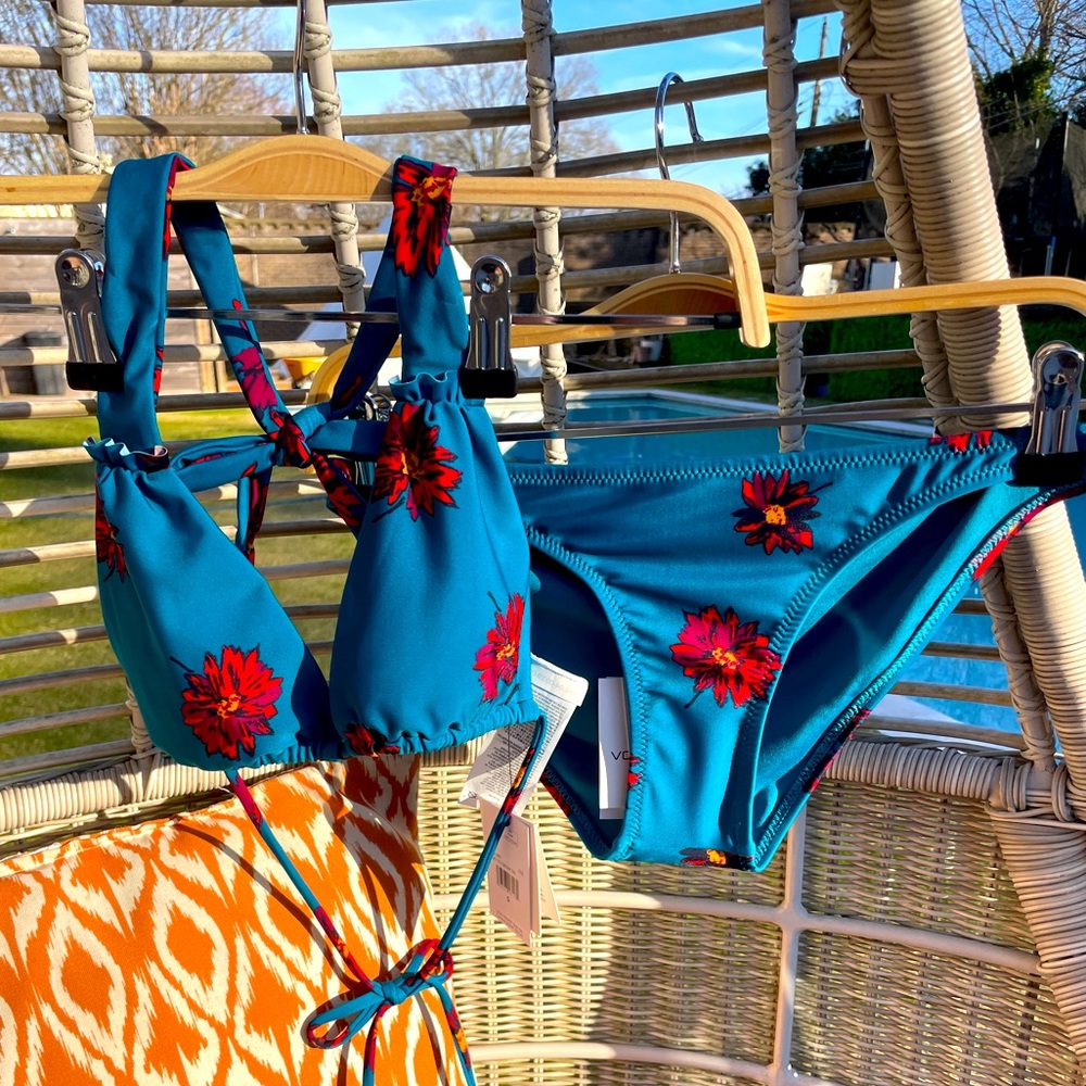 NWT Volcom “Good to Grow” Triangle Top x Hipster Bottom Bikini in “Stormy Blue”